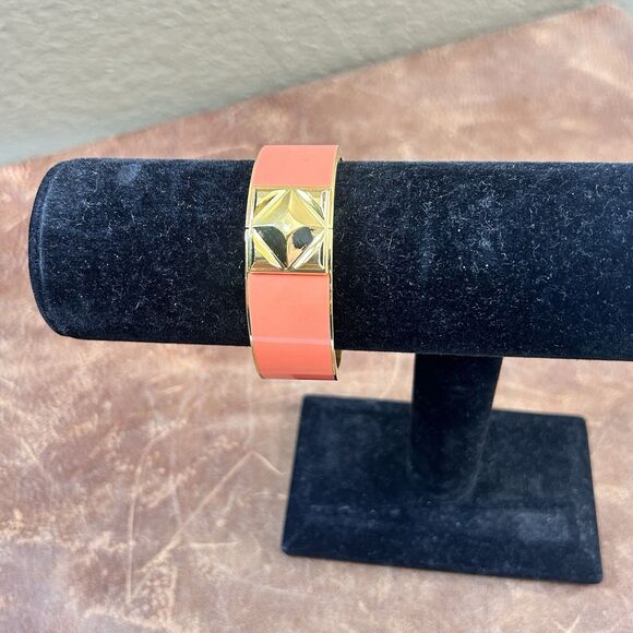Vince Camuto Coral Pyramid Enamel Hinged Bracelet 3/4" Thick Chunky Fancy Cuff - Picture 2 of 7